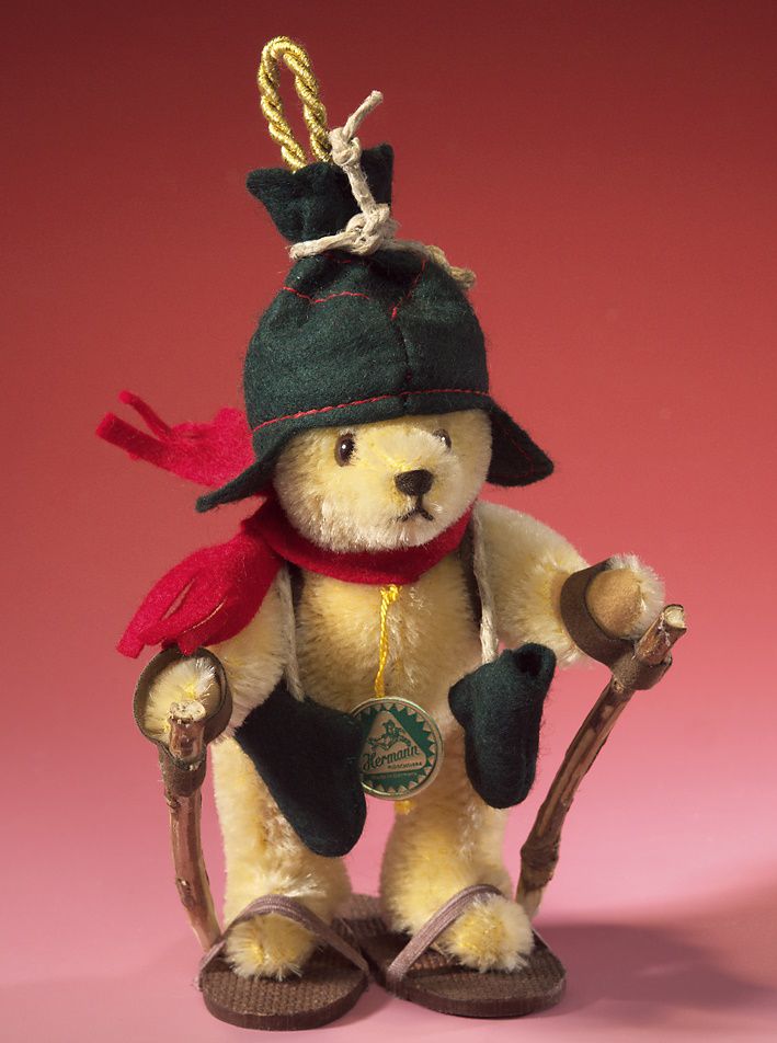 Hermann Coburg Ornament Schneeschuhwanderer 11 cm